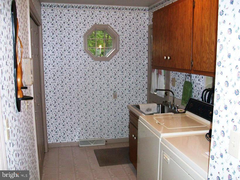 3901 White Oak Road Paradise, PA 17562 - Photo 10 of 16 Gallery Image 10