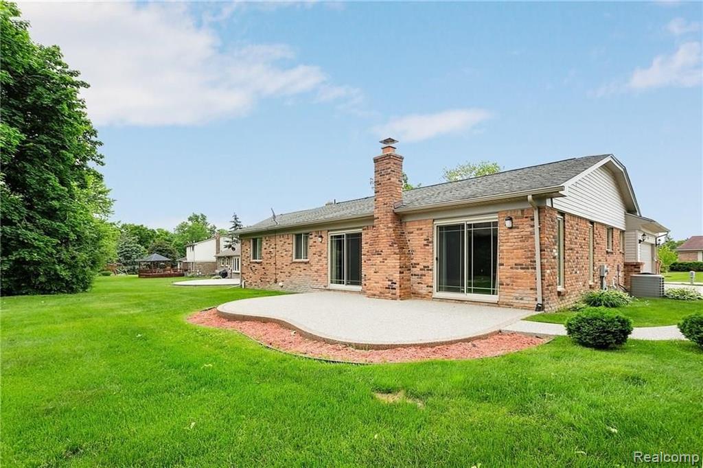 304 Coldiron Drive Rochester Hills, MI 48307 - Photo 25 of 31