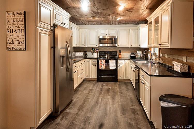 9 Broken Bow Ridge Waynesville, NC 28785 - Photo 11 of 39 Gallery Image 11
