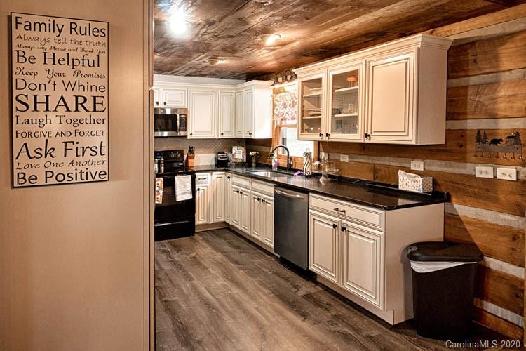 9 Broken Bow Ridge Waynesville, NC 28785 - Photo 12 of 39 Gallery Image 12