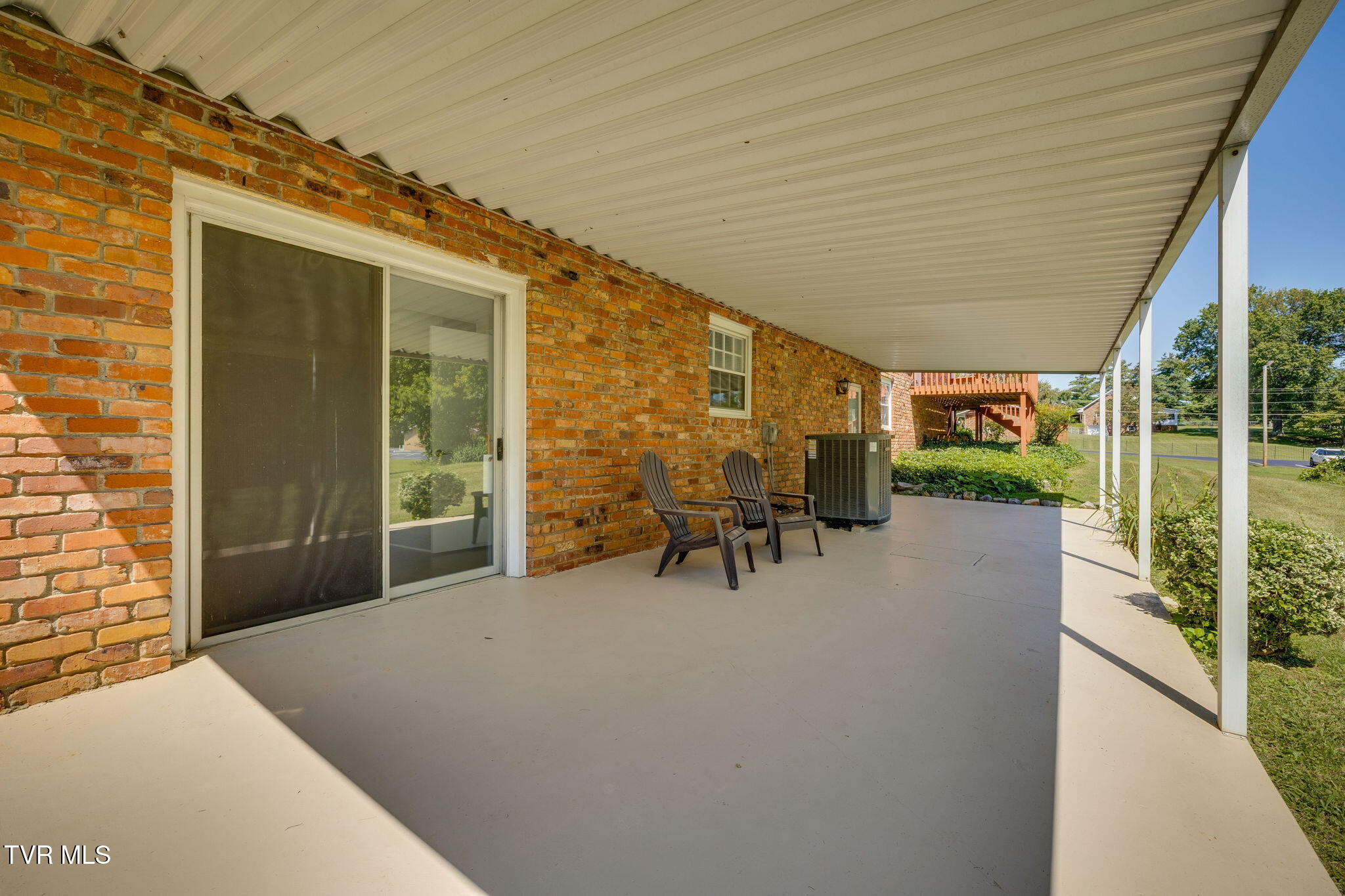 2106 Knob Creek Road Johnson City, TN 37604 - Photo 33 of 39 034