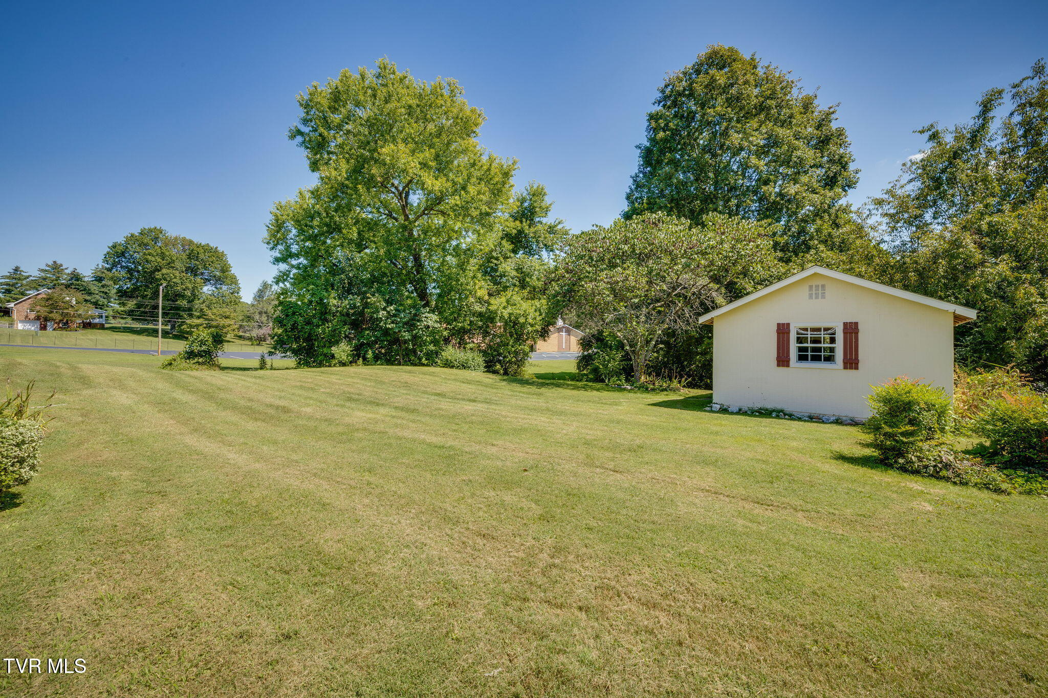 2106 Knob Creek Road Johnson City, TN 37604 - Photo 35 of 39 036