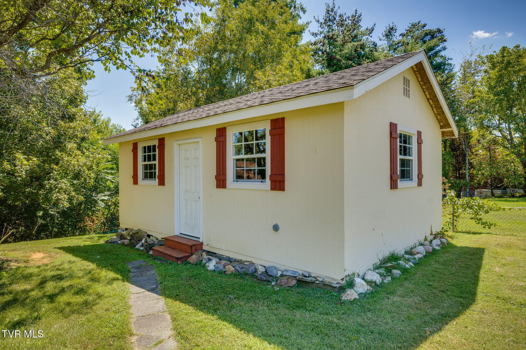 2106 Knob Creek Road Johnson City, TN 37604 - Photo 36 of 39 037