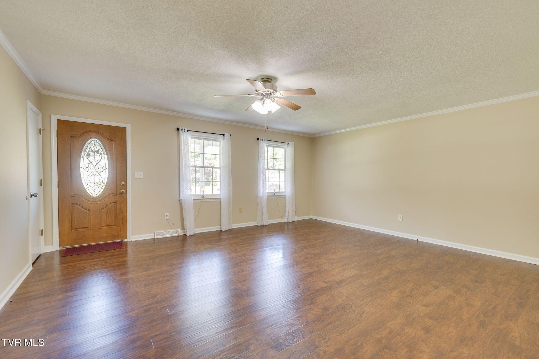 2106 Knob Creek Road Johnson City, TN 37604 - Photo 5 of 39 006