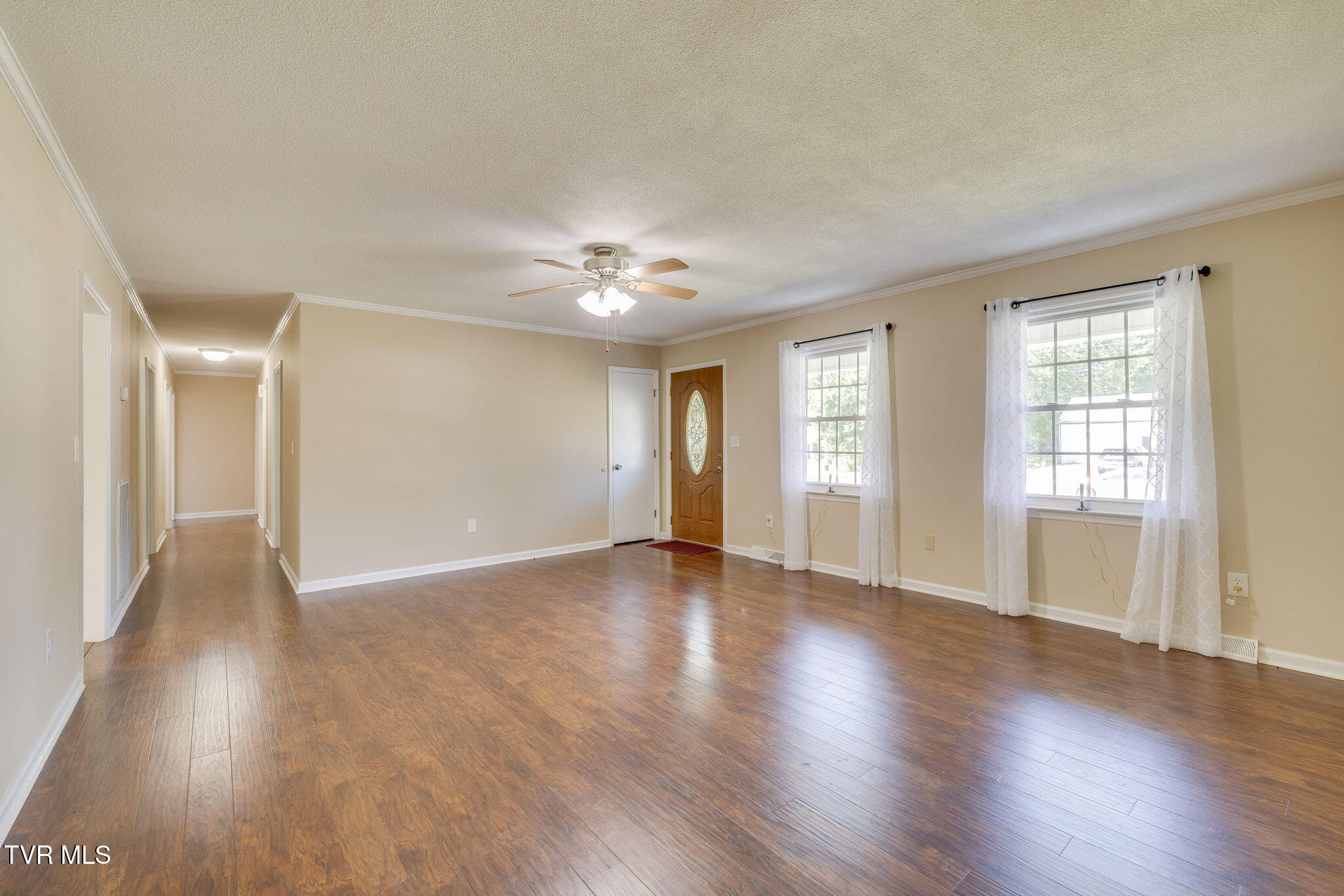 2106 Knob Creek Road Johnson City, TN 37604 - Photo 6 of 39 007