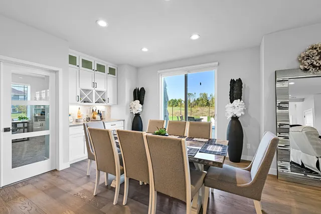 $1,200,900 | 7690 Preserve Parkway, Mequon, WI 53097