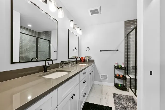 $1,200,900 | 7690 Preserve Parkway, Mequon, WI 53097