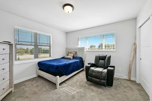 $1,200,900 | 7690 Preserve Parkway, Mequon, WI 53097