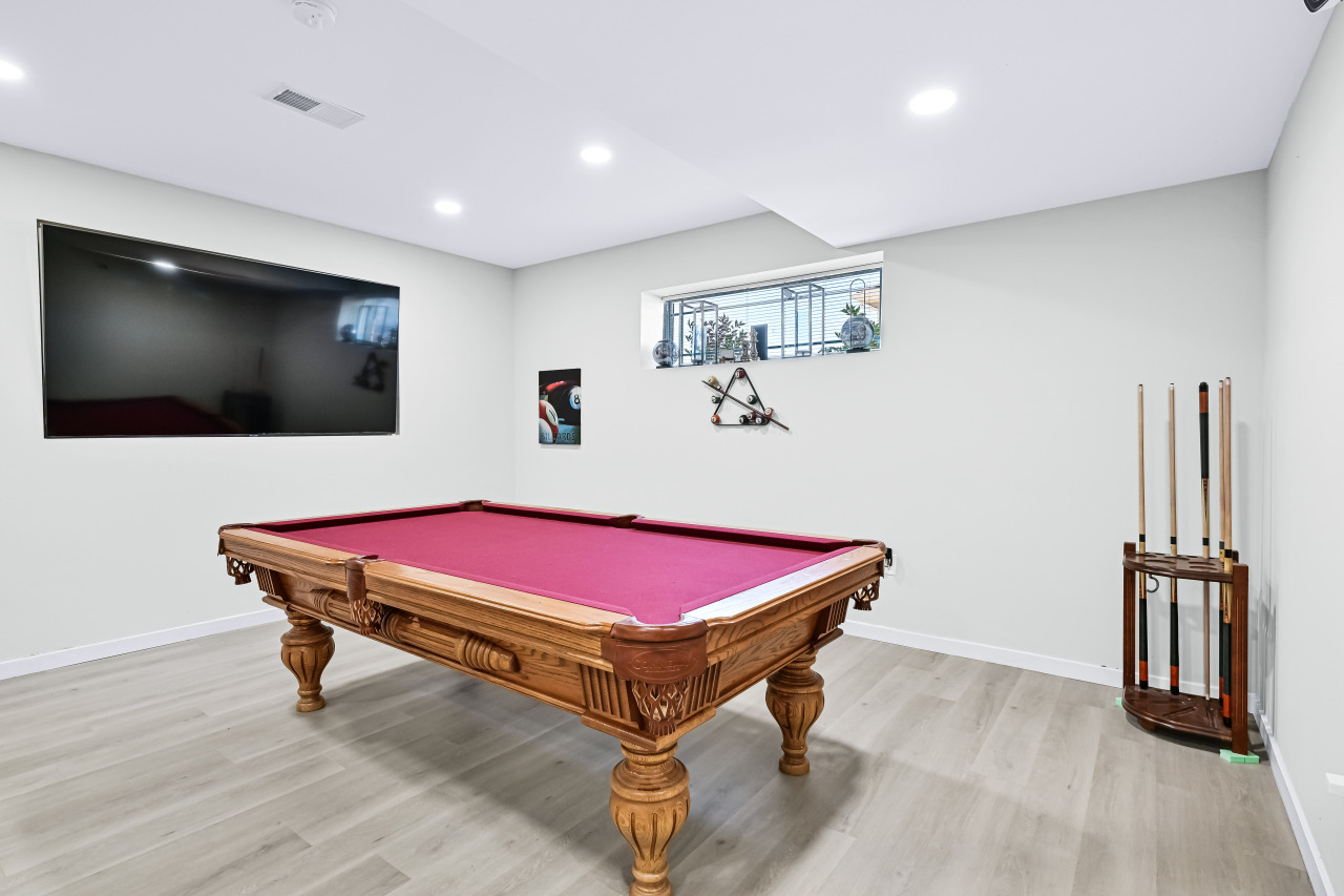 7690 Preserve Parkway Mequon, WI 53097 - Photo 35 of 58 Billiard Room