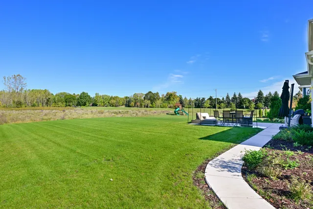 $1,200,900 | 7690 Preserve Parkway, Mequon, WI 53097