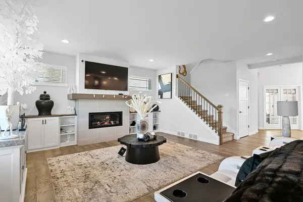 $999,000 | 7690 Preserve Parkway, Mequon, WI 53097