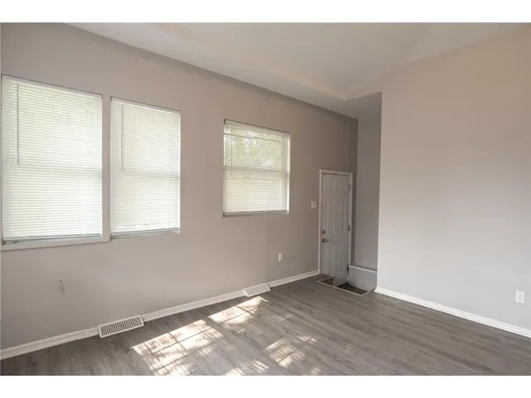 $2,500 | 1125 Margaret Street, St. Paul, MN 55106