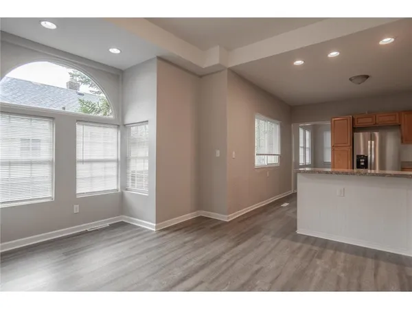 $2,500 | 1125 Margaret Street, St. Paul, MN 55106