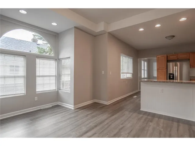 $2,500 | 1125 Margaret Street, St. Paul, MN 55106