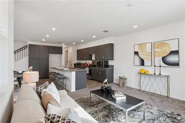 $539,000 | 15280 Horizon Street, Unit 2, Fontana, CA 92336
