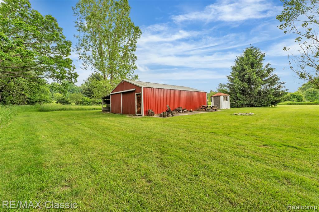 917 Middle Road Highland, MI 48357 - Photo 72 of 97