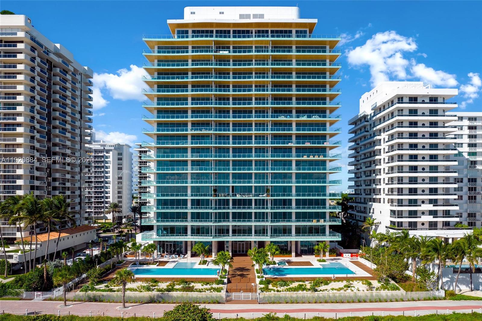 5775 Collins Avenue, Unit 1501 Miami Beach, FL 33140 - Photo 65 of 77 a view of a large building