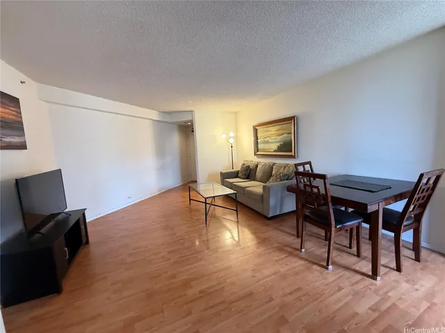 $3,200 | 1212 Nuuanu Avenue, Unit 705, Honolulu, HI 96817