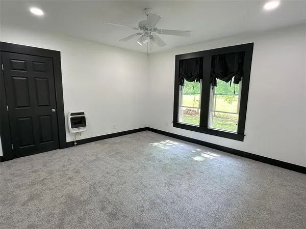 $220,000 | 506 Northeast 3rd Street, Hubbard, TX 76648