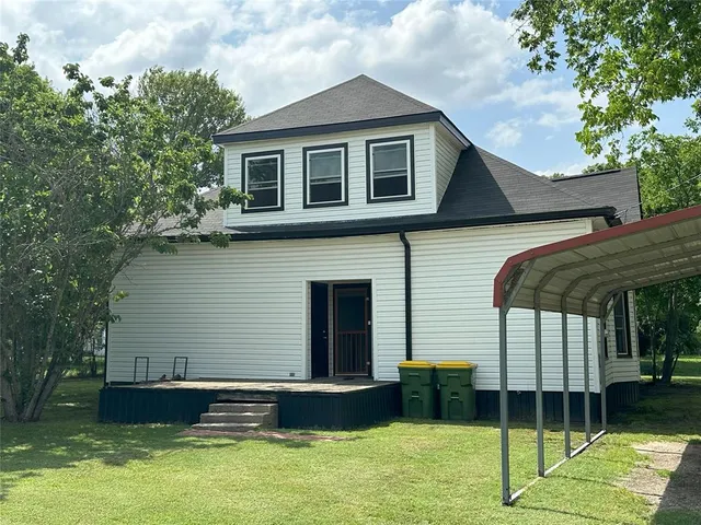 $220,000 | 506 Northeast 3rd Street, Hubbard, TX 76648