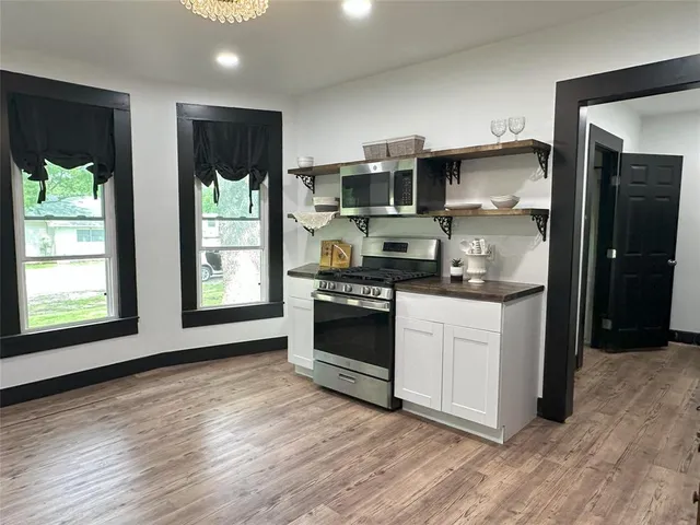 $220,000 | 506 Northeast 3rd Street, Hubbard, TX 76648