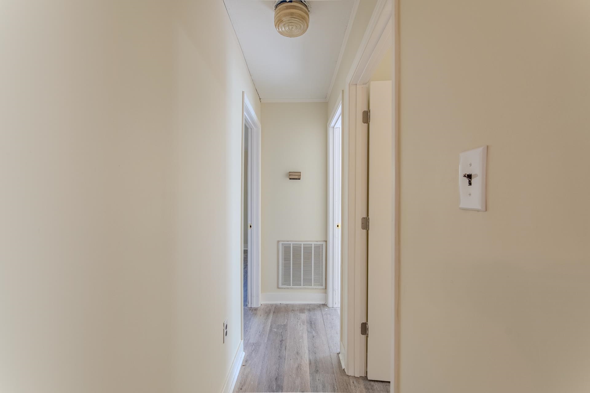 35 Trail Lane Savannah, TN 38372 - Photo 15 of 39 a view of a hallway