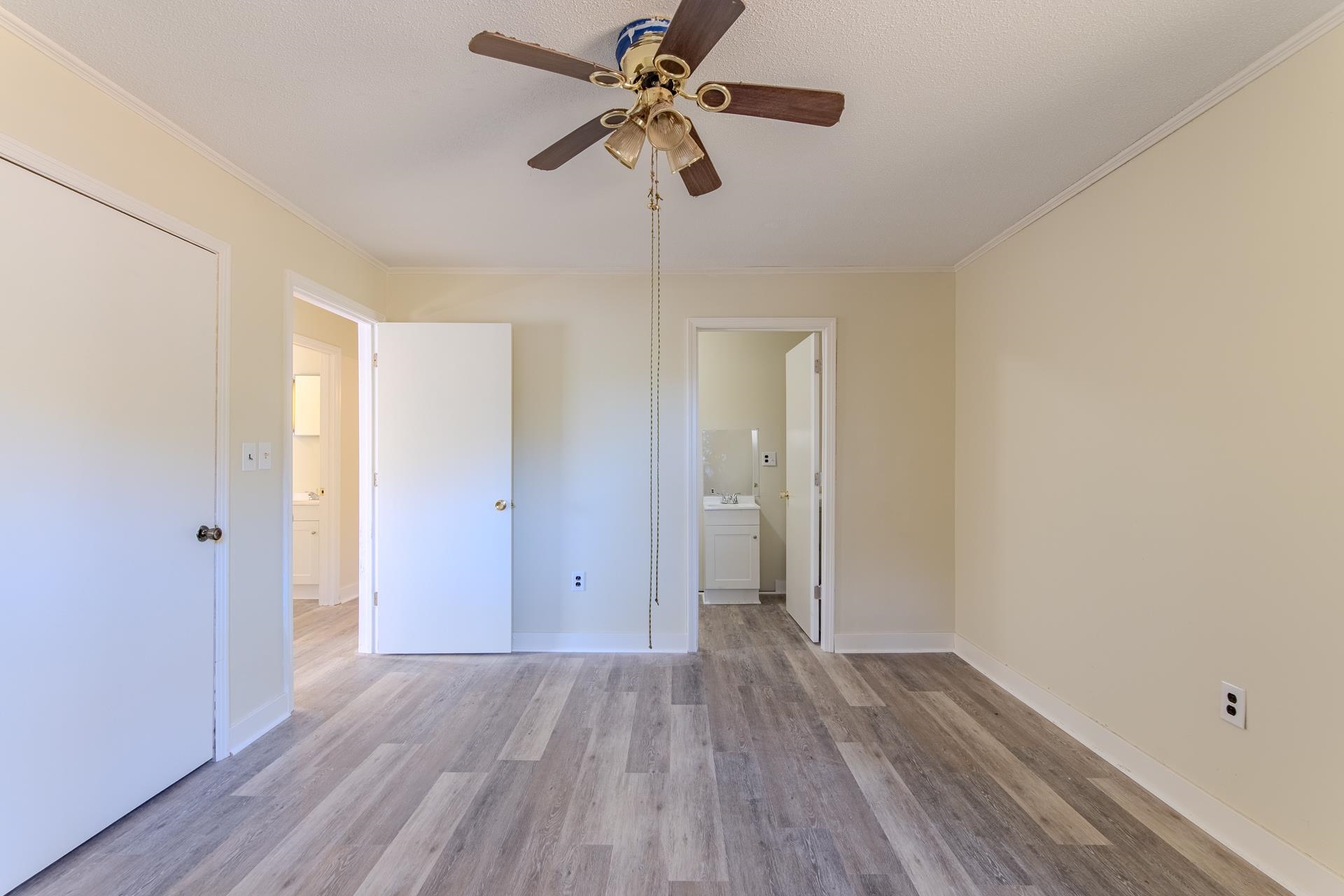 35 Trail Lane Savannah, TN 38372 - Photo 16 of 39 wooden floor in an empty room with a window