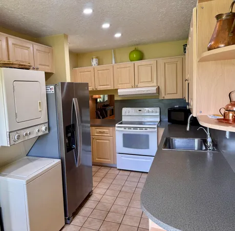 $1,900 | 1460 Northwest 19th Terrace, Unit 71A, Delray Beach, FL 33445