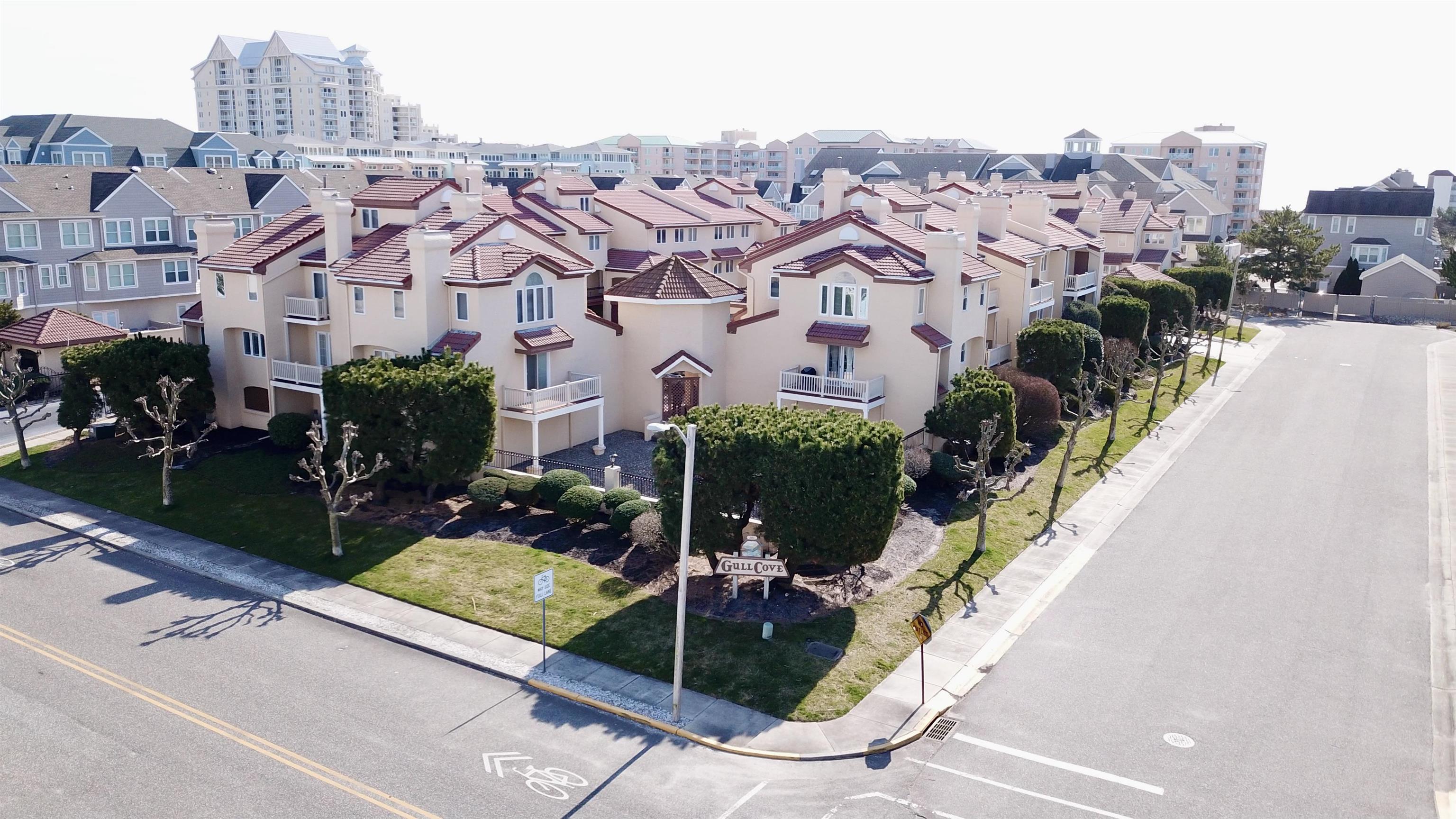 301 East South Sta Unit 115  