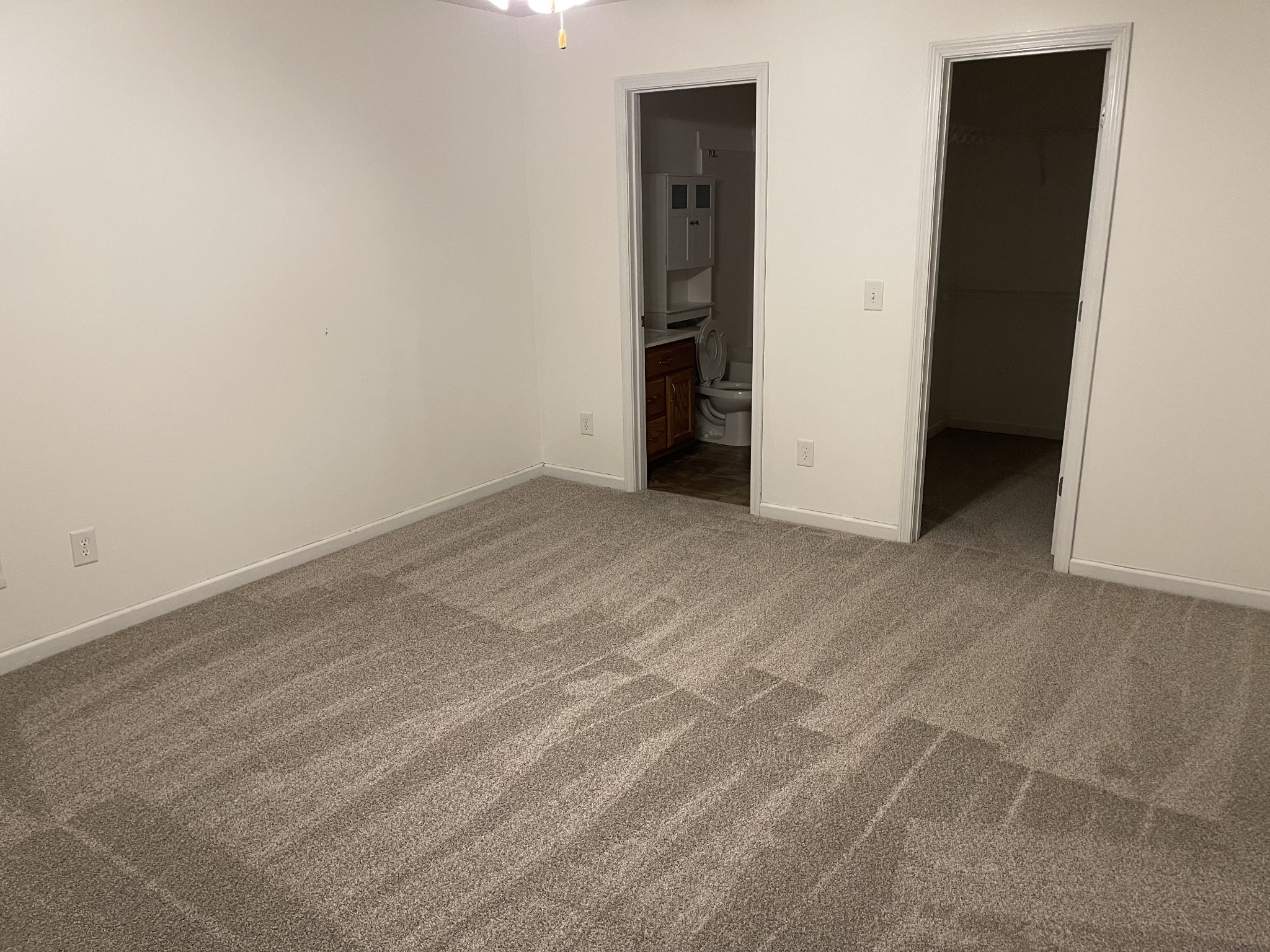 1610 Robert Road Columbia, TN 38401 - Photo 17 of 25 an empty room with closet