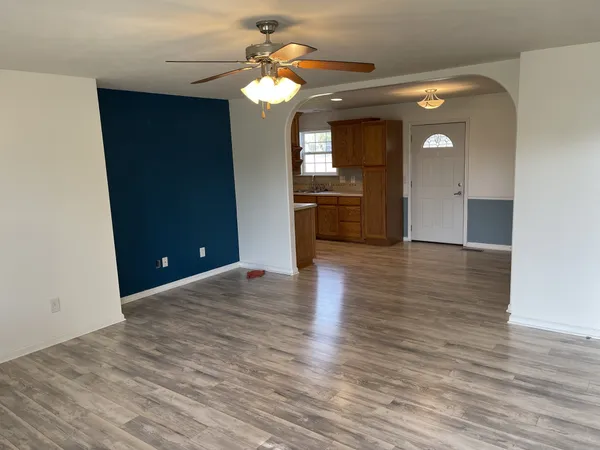 $2,100 | 1610 Robert Road, Columbia, TN 38401