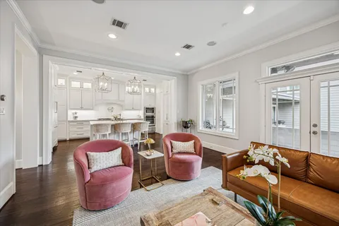 $2,295,000 | 610 East 7th Street, Houston, TX 77007