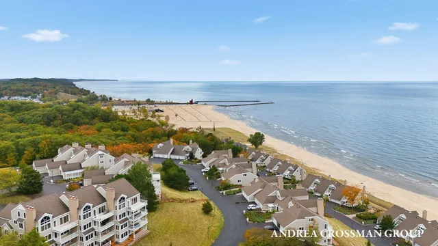 $1,495,000 | 741 Spyglass Hill, Holland, MI 49424