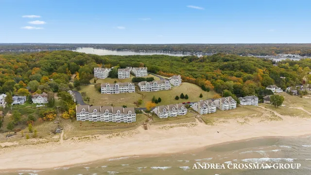$1,495,000 | 741 Spyglass Hill, Holland, MI 49424