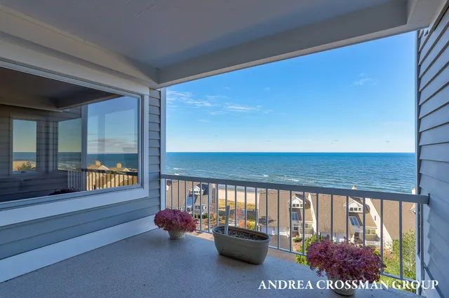 $1,495,000 | 741 Spyglass Hill, Holland, MI 49424