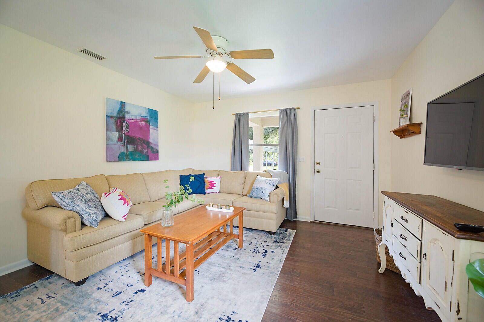 359 West D Road Loxahatchee Groves, FL 33470 - Photo 5 of 21 entry living room
