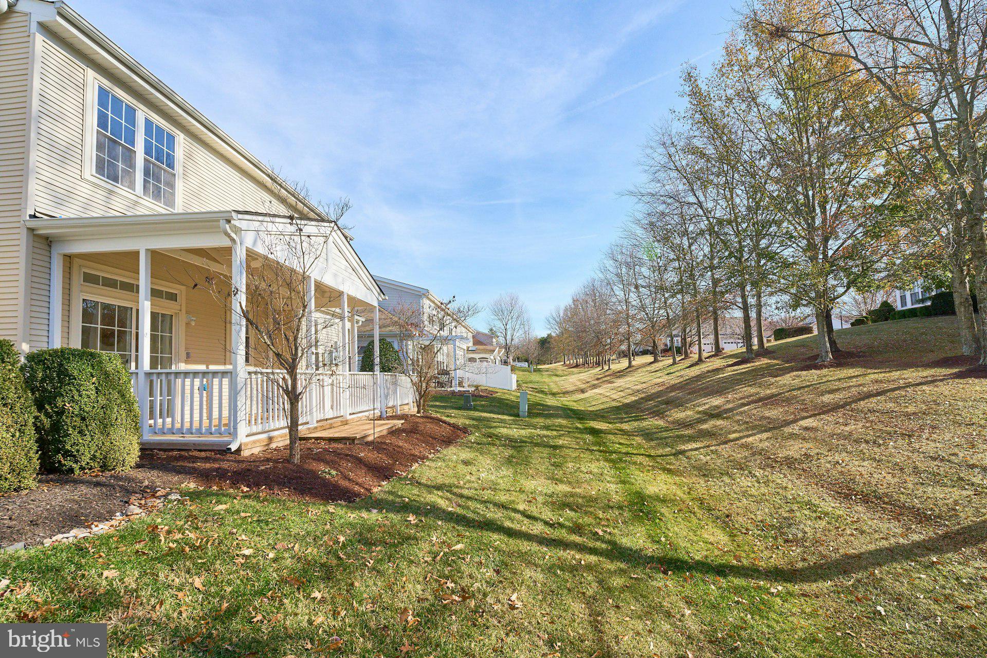 6916 Broadleaf Terrace Gainesville, VA 20155 - Photo 36 of 40 Rear view