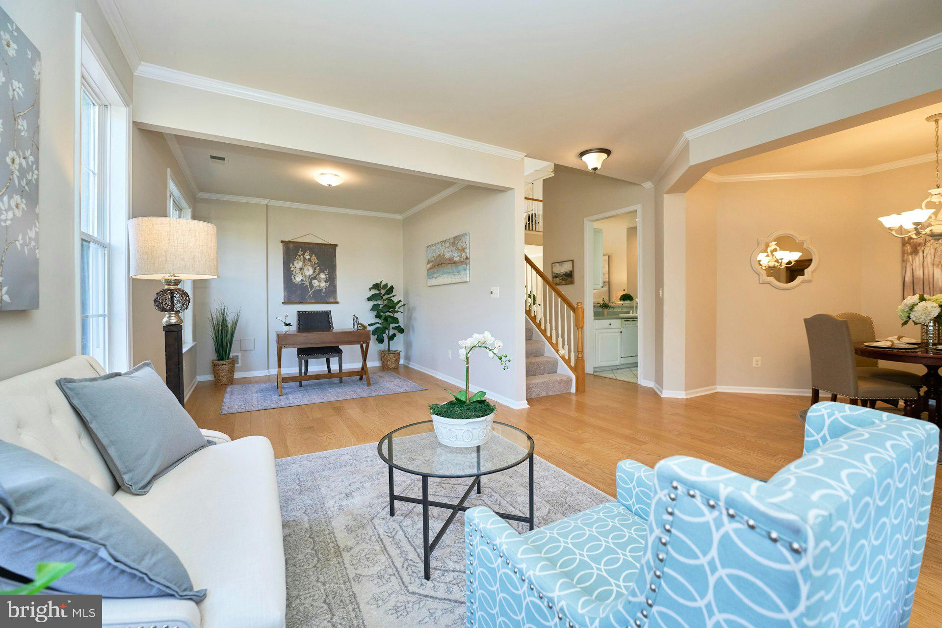 6916 Broadleaf Terrace Gainesville, VA 20155 - Photo 7 of 40 Living Room