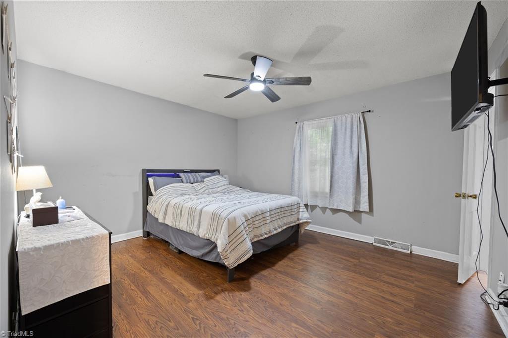 665 Alpine Road Winston-Salem, NC 27104 - Photo 23 of 28 Primary Bed