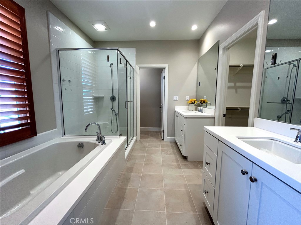 86 Meander Irvine, CA 92620 - Photo 18 of 33
