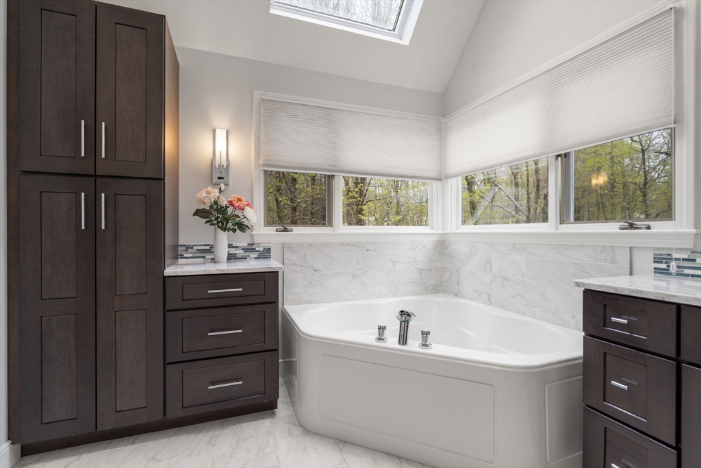 13 Lyndon Road Sharon, MA 02067 - Photo 23 of 29 Gallery Image 23