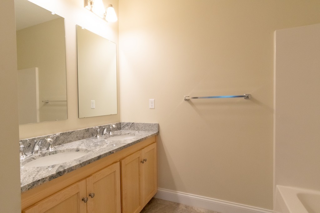 80 North Meadows Road, Unit 206 Medfield, MA 02052 - Photo 6 of 11 Gallery Image 6
