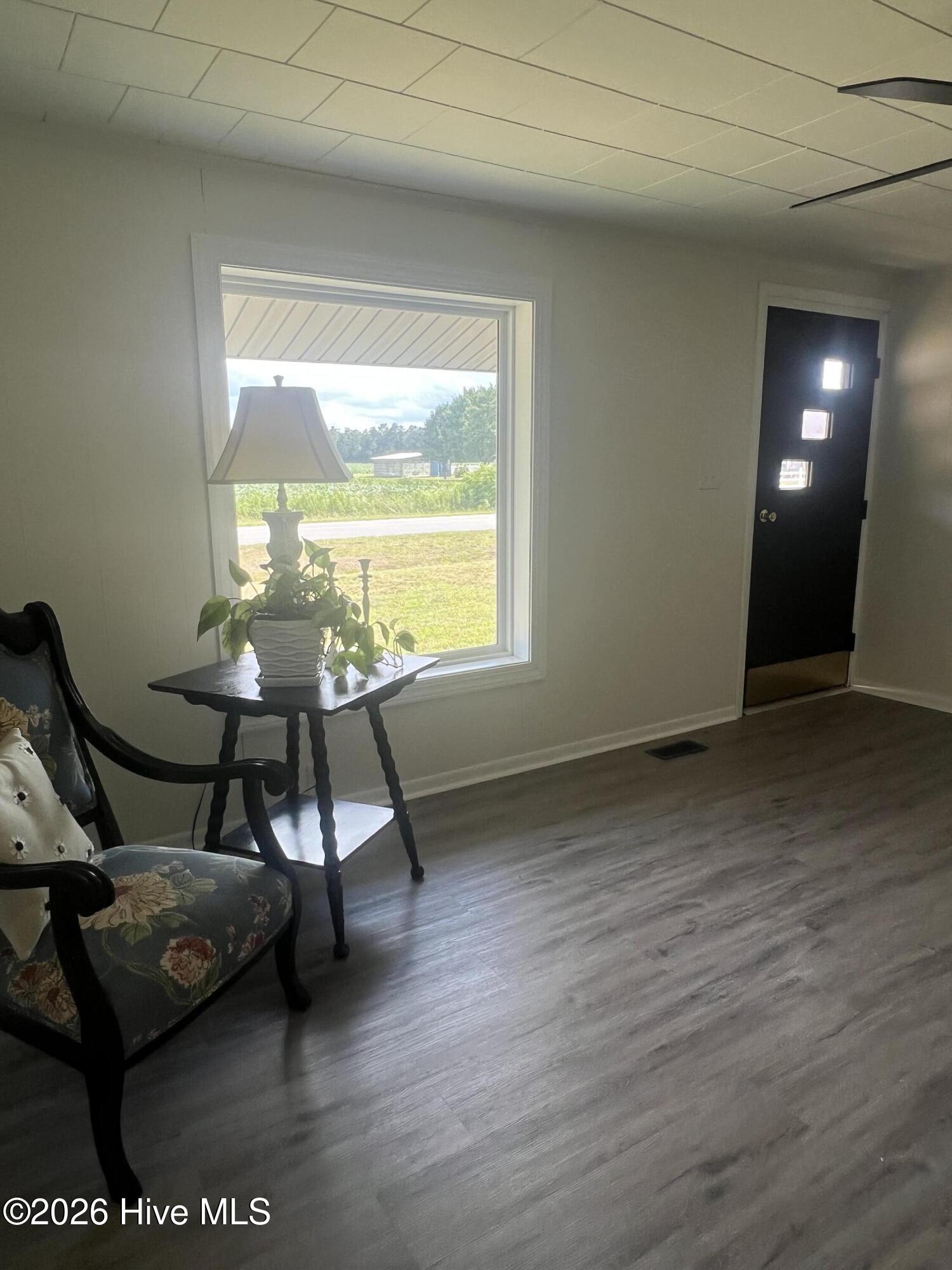 8857 Robbins Road Rocky Mount, NC 27803 - Photo 10 of 39 Living Room