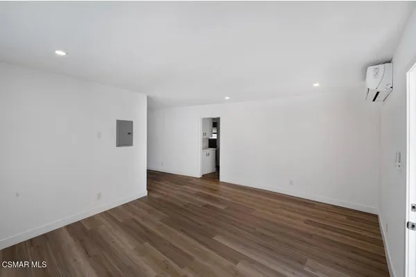 $3,250 | 399 Erbes Road, Unit 3, Thousand Oaks, CA 91362