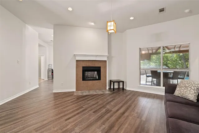 $444,000 | 334 Lakecrest Drive, Lakewood Village, TX 75068