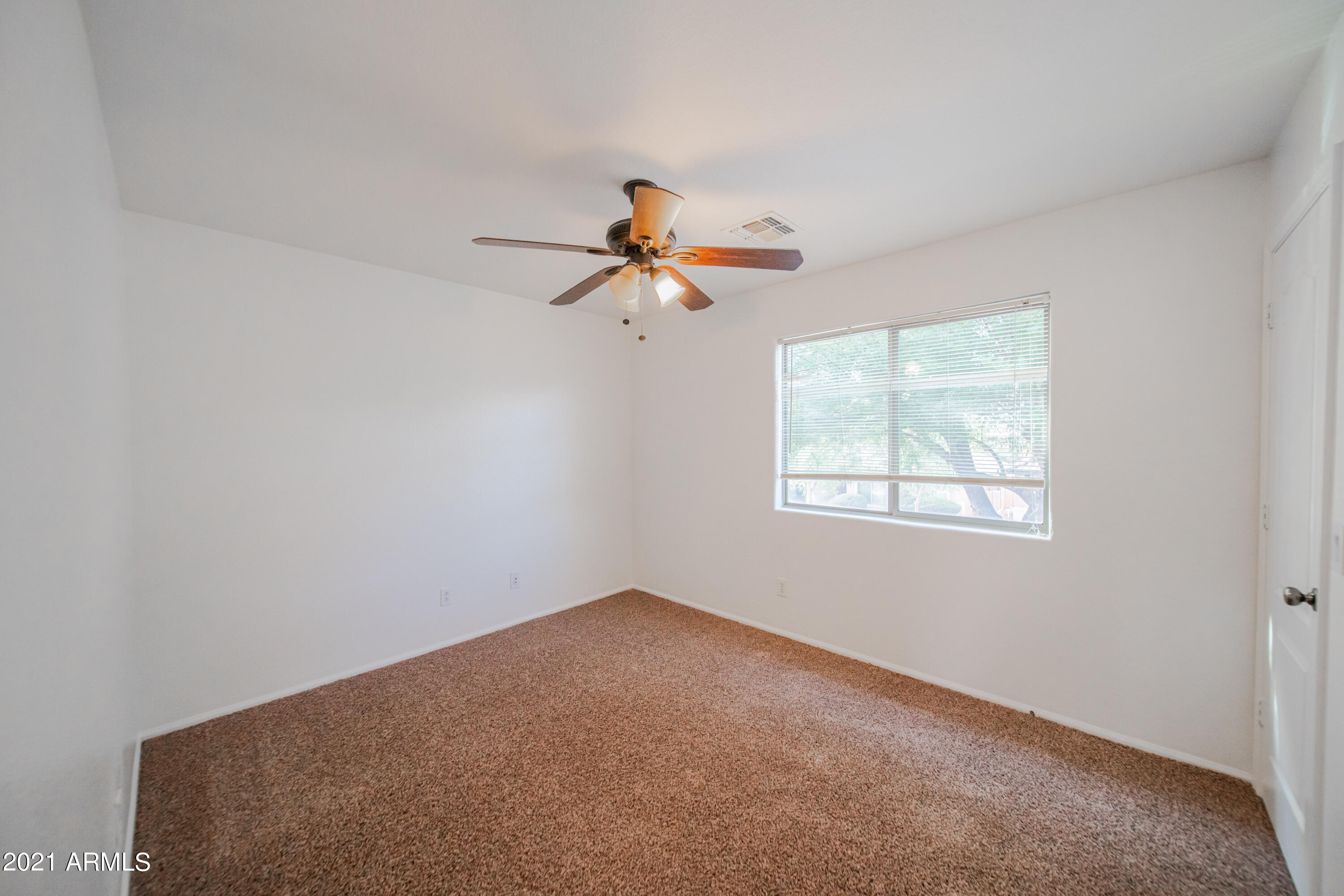 2249 West Roy Rogers Road Phoenix, AZ 85085 - Photo 27 of 38 2249RoyRodgers-22