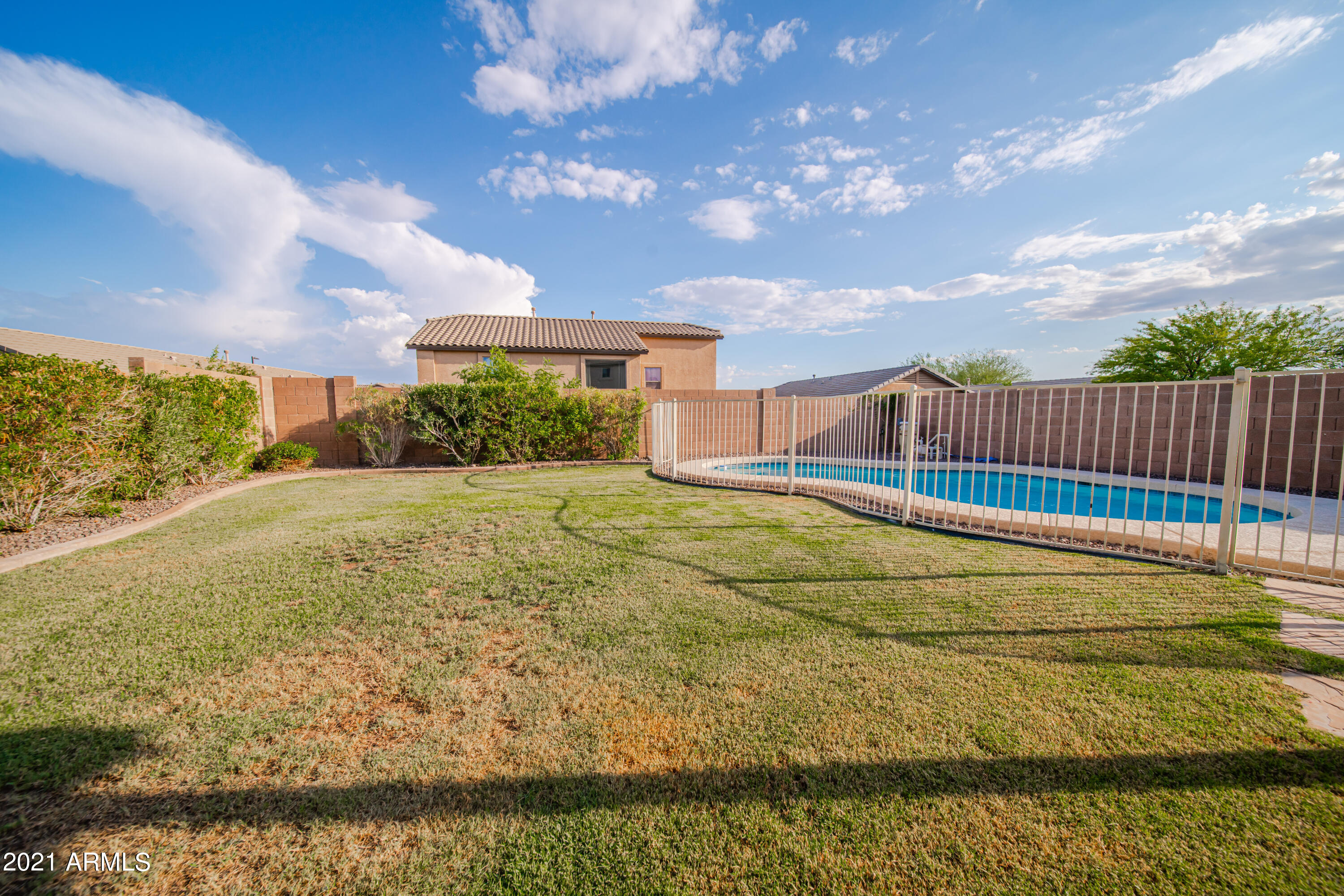 2249 West Roy Rogers Road Phoenix, AZ 85085 - Photo 8 of 38 2249RoyRodgers-33