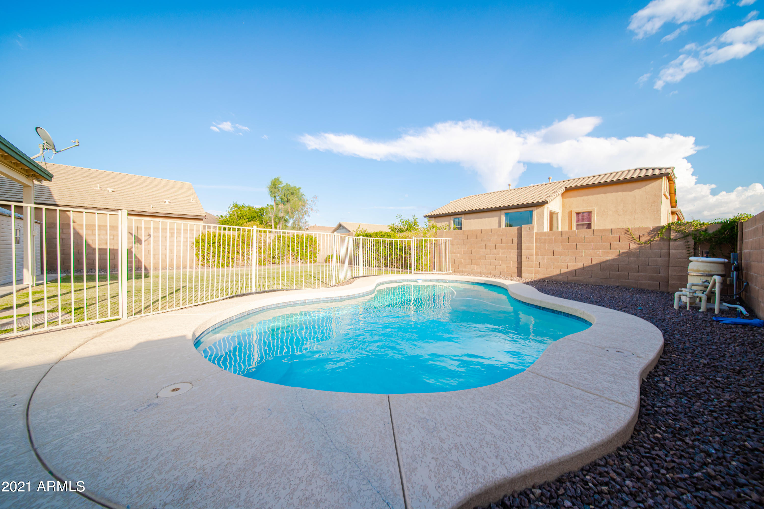 2249 West Roy Rogers Road Phoenix, AZ 85085 - Photo 10 of 38 2249RoyRodgers-36