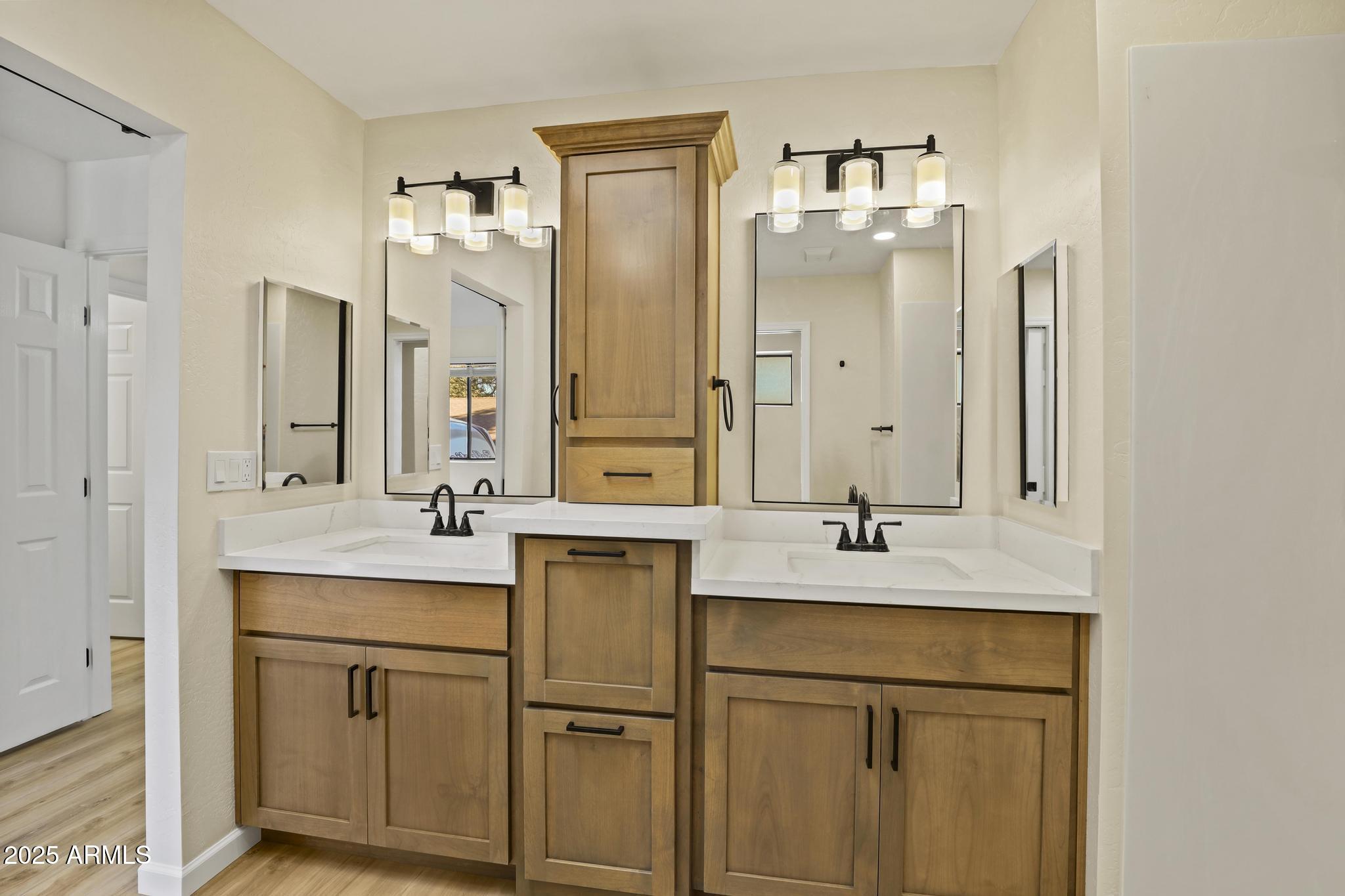 625 East Coronado Way Payson, AZ 85541 - Photo 14 of 25 a bathroom with a sink and a mirror