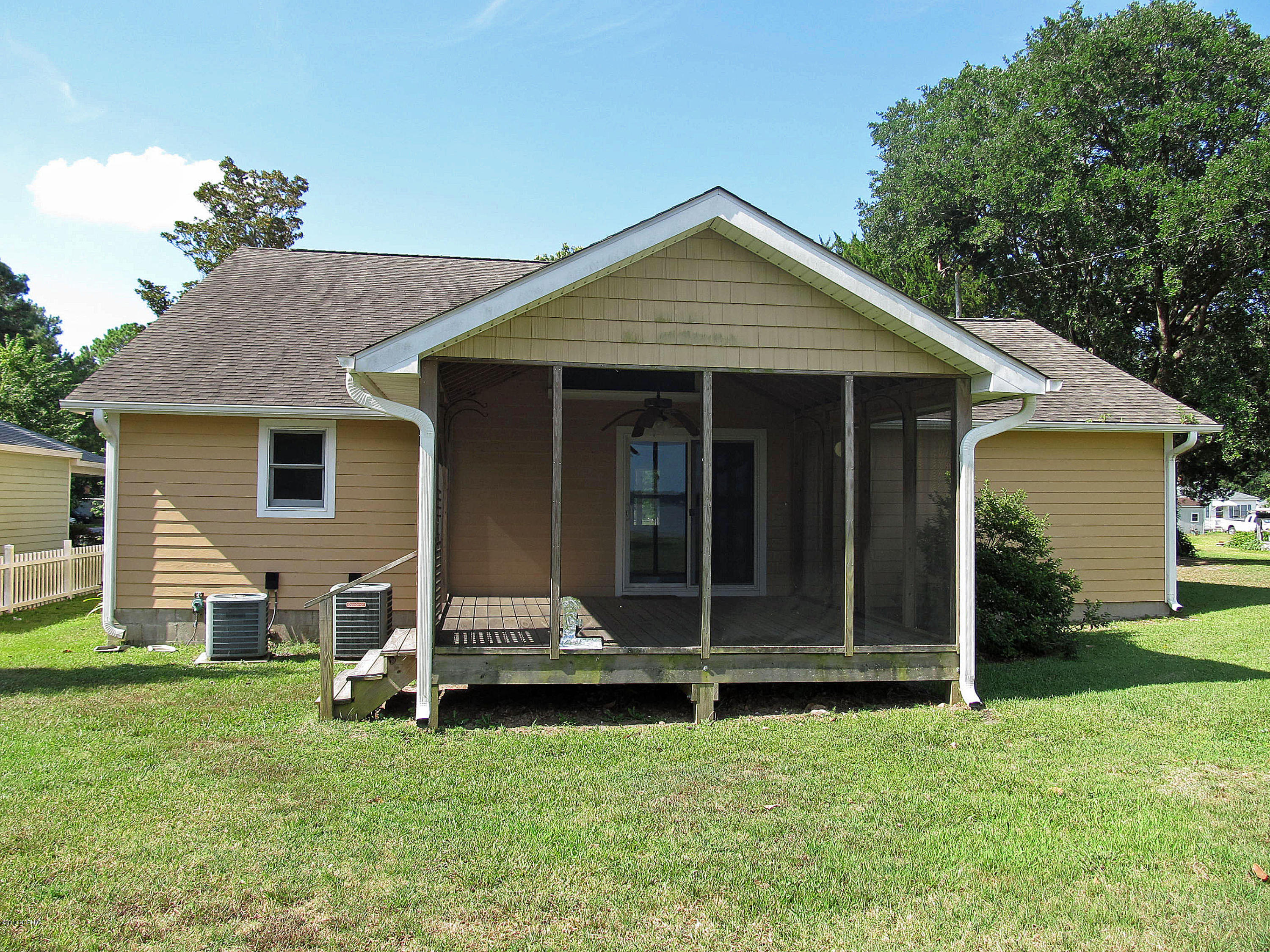 2320 Crab Point Loop Road Morehead City, NC 28557 - Photo 7 of 34 Rear Elevation